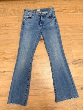 MOTHER The weekender fray mid-rise flare jeans